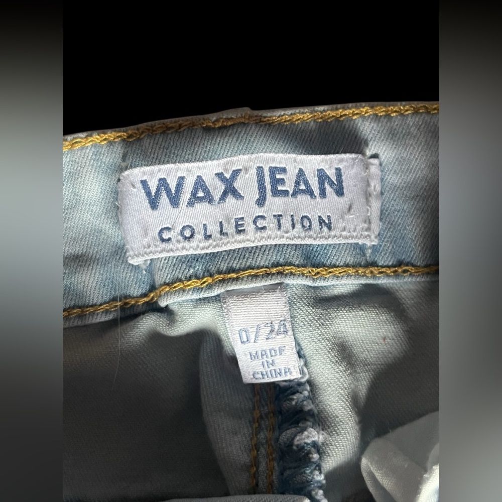 ✨Light wash high-waisted straight-leg jeans✨ - Picture 4 of 5